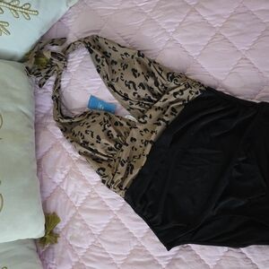 Cupshe Leopard Print and Black One Piece Swimsuit